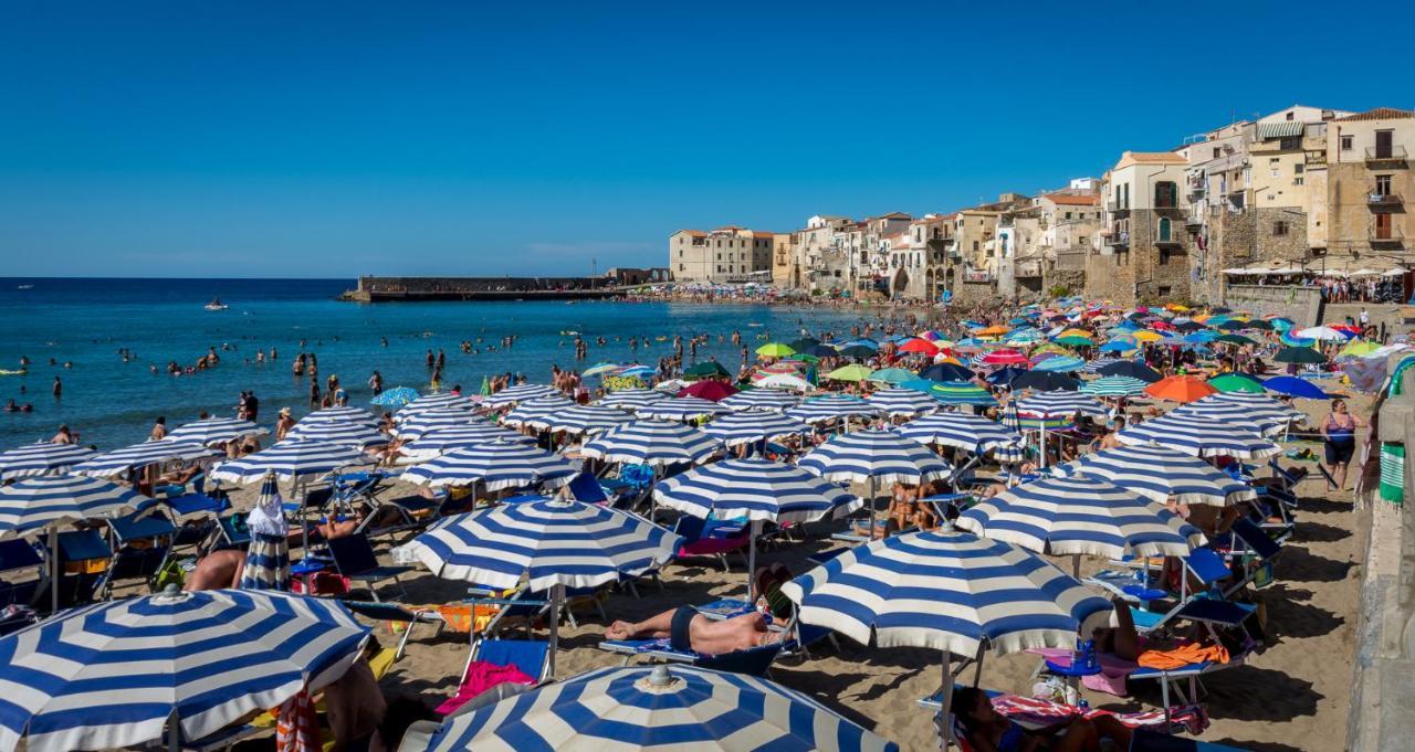 Favolosa Casa Vacanza A Чефалу Екстериор снимка